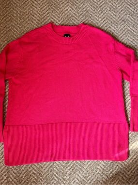 GAP Women's Bright Fuchsia Crewneck Sweater